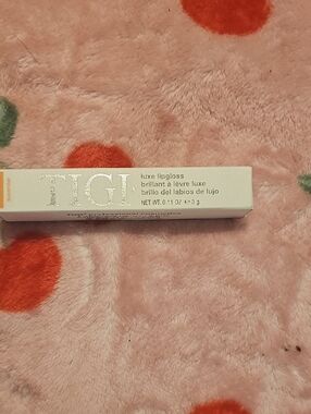 TIGI Luxe Lipgloss Box - Cream White with Silver Logo